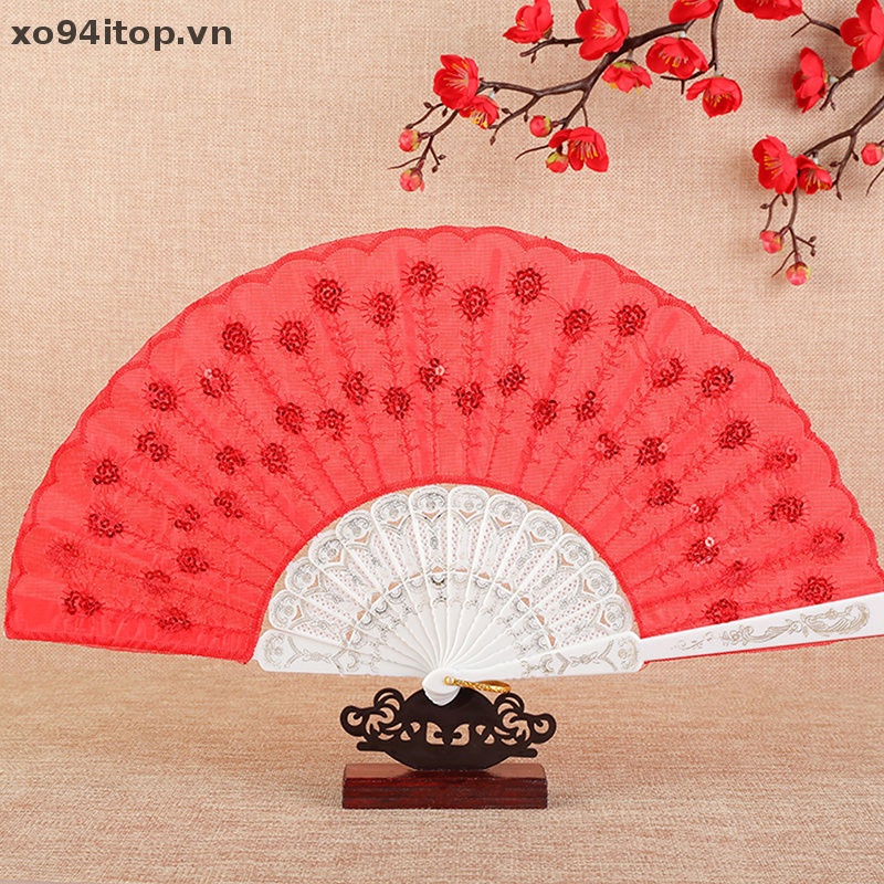 Quạt XOITOP Bằng Nhựa Họa Tiết Chim Công Đính Kim Sa Lấp Lánh Phong Cách Trung Hoa