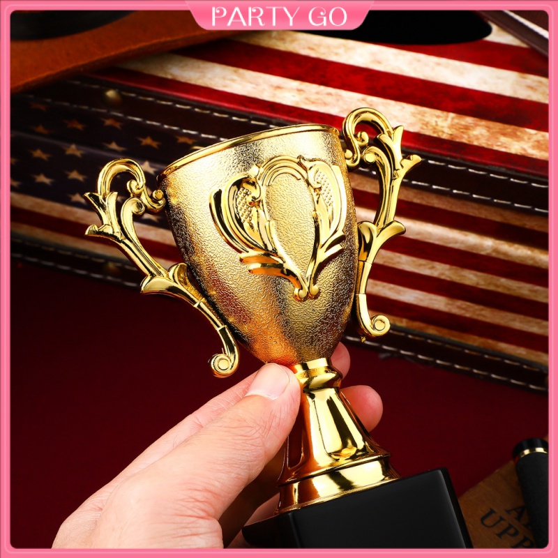 1/2pcs Kids Competition Trophy Award Portable Plastic Trophy Prop Kids Honor Award Toy for Kindergarten Primary School Girls Boys