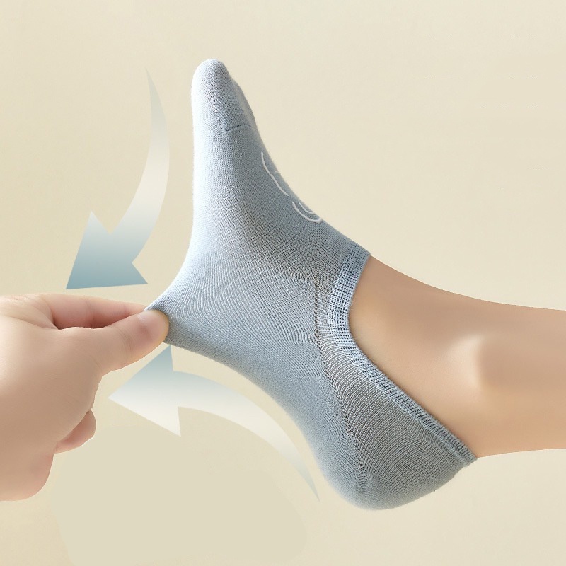 Vớ Thuyền Mỏng Vô Hình / Miệng Nông Bằng Silicon Trơn Chống Trượt Hình Gấu Dễ Thương Thoáng Khí Mùa Hè Cho Nữ