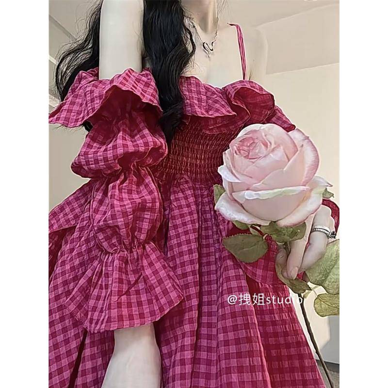 Đầm Chữ A Dài Tay Trễ Vai Họa Tiết Sọc Caro Thiết Kế Không Đồng Đều Xinh Xắn Thời Trang