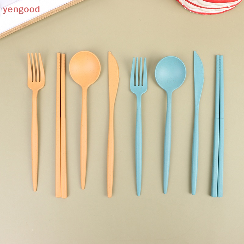 Bộ 4 Dụng Cụ Ăn Uống Kèm Hộp Đựng Tiện Lợi