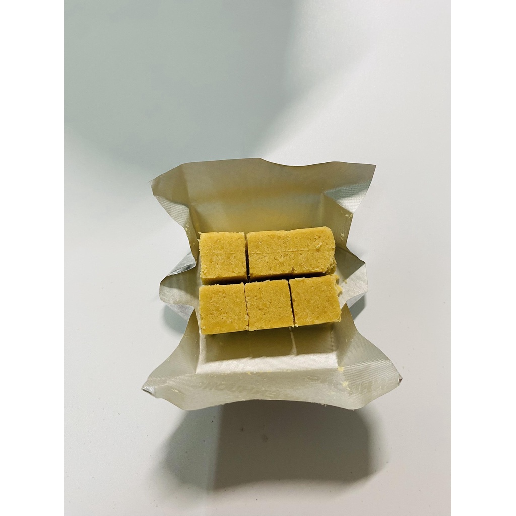 Bánh Đậu Xanh Nguyên Hương Hộp 320g