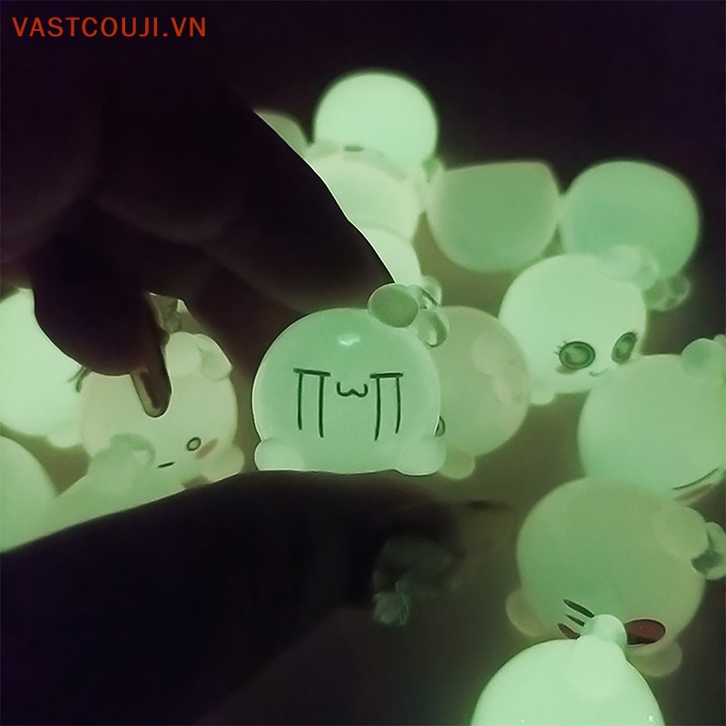 Bộ 2 Mô Hình VASTJI Mini Bằng Nhựa Resin Phát Quang Trang Trí Bảng Điều Khiển Xe Hơi