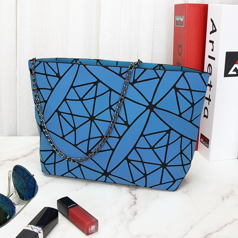 Túi Đeo Chéo Họa Tiết Hình Học Nhỏ Nhiều Màu Sắc Phát Sáng Đa Dạng Thiết Kế Mới