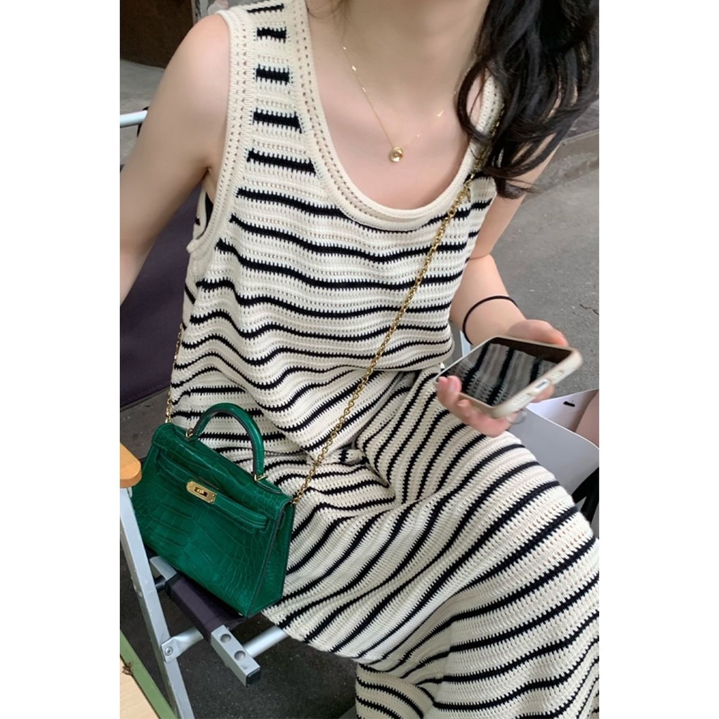 Đầm Dệt Kim Sát Nách Cổ Tròn Dáng Rộng Xẻ Tà Họa Tiết Kẻ Sọc Thiết Kế Mới Thời Trang Cho Nữ