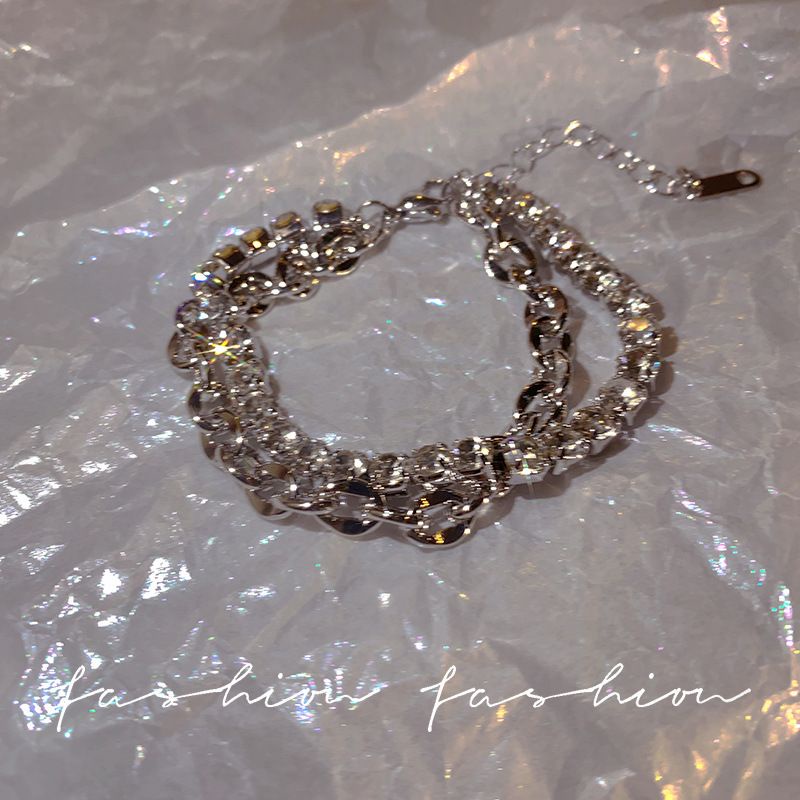 Vòng Tay Đính Đá Lấp Lánh Sang Trọng Dễ Phối Đồ