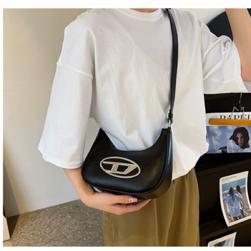 Túi xách nữ đeo chéo đeo vai mác D dáng bầu hàng mẫu mới