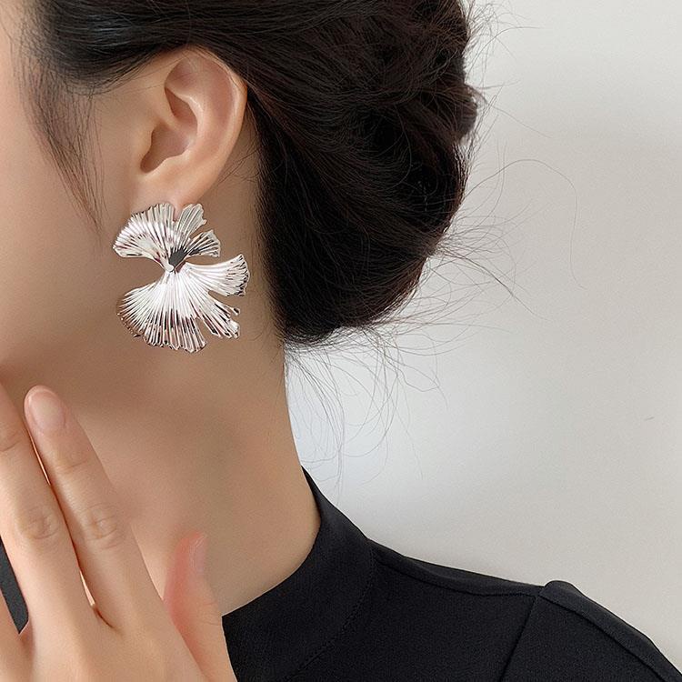 Bông Tai Hình Chiếc Lá Thời Trang Cao Cấp
