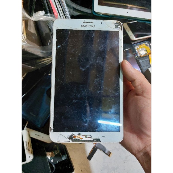 Cụm Xác samsung T285 sống full hư màn hình.