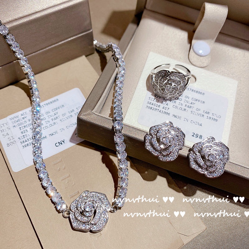 Bộ Dây Chuyền + Bông Tai Mạ Vàng 18K Hình Hoa Hồng Đính Đá Zircon Toàn Diện