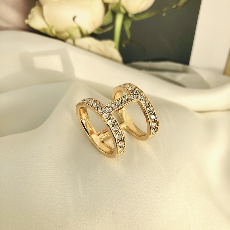 Khóa Cài Khăn Choàng Lụa Ba Vòng Dùng Trang Trí Khăn Choàng Cổ