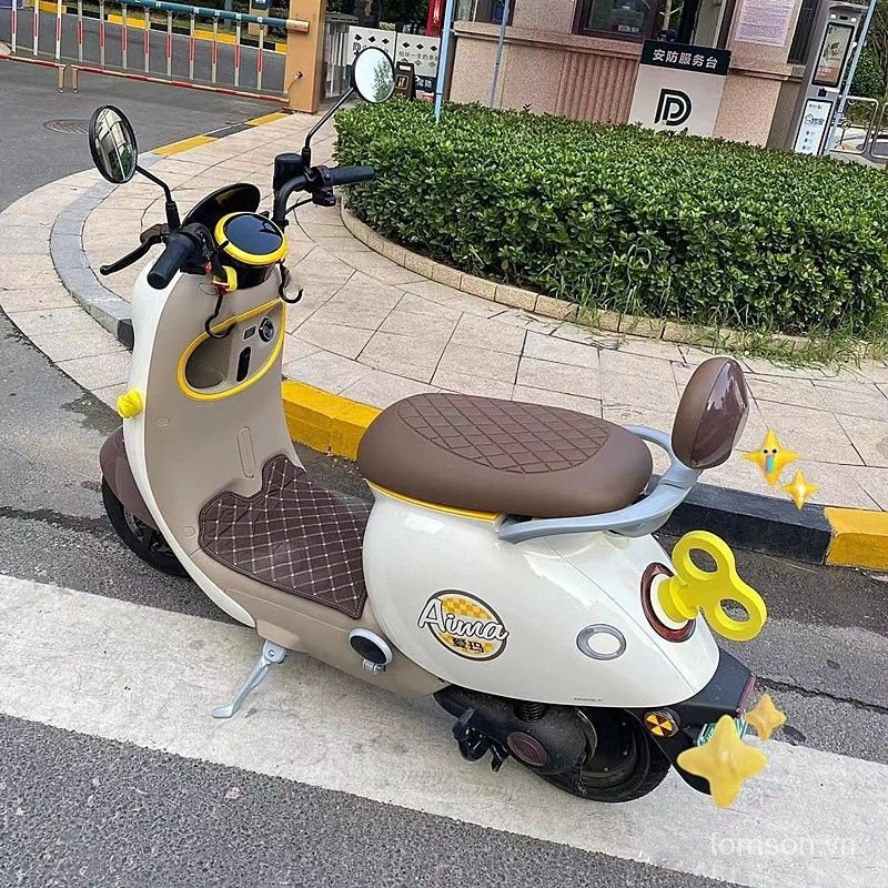 Sticker Dán Trang Trí Xe Hơi Chạy Pin Nhiều Màu Sắc Phong Cách Mới
