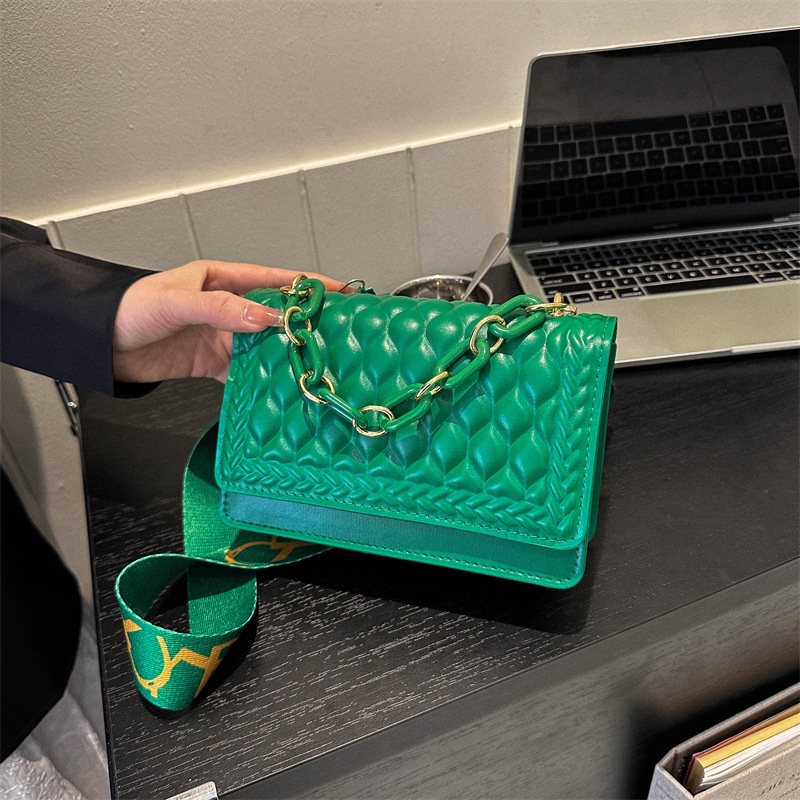 Ba Lô Đeo Vai Hình Vuông Nhỏ Thêu Nổi Họa Tiết Kim Cương Phong Cách Cổ Điển Thời Trang Cho Nữ 2023