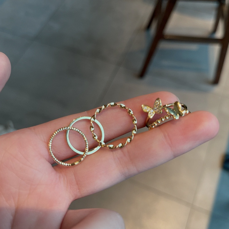 Set 4 Nhẫn Không Màu Sang Trọng Cá Tính Dành Cho Nữ