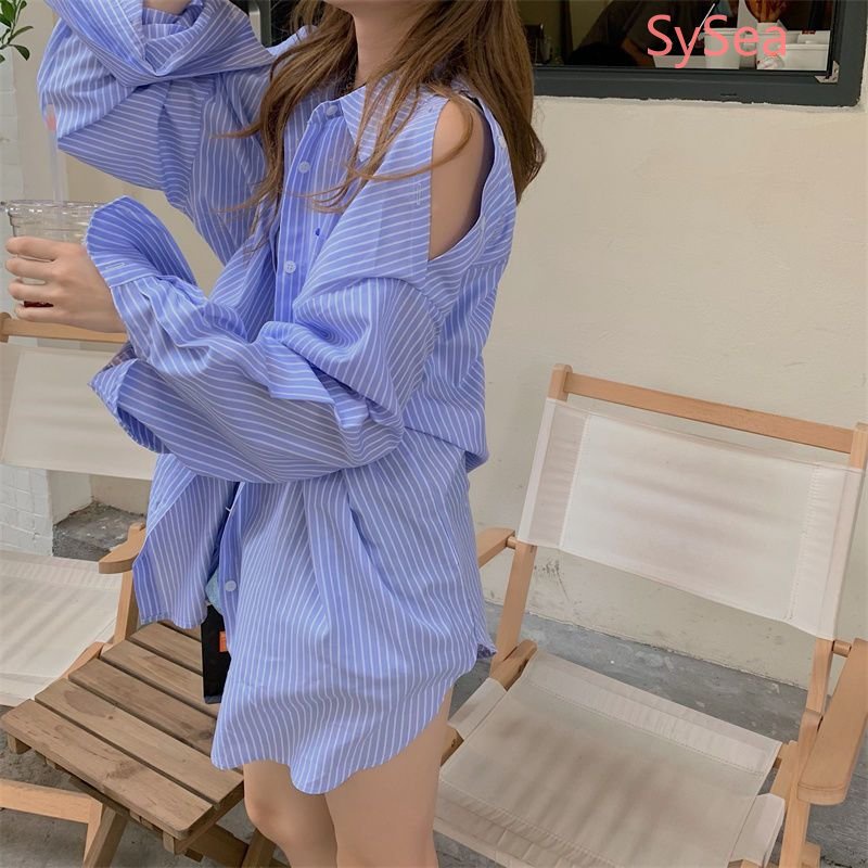 Áo Sơ Mi Dài Tay Trễ Vai Họa Tiết Kẻ Sọc Phong Cách Hàn Quốc