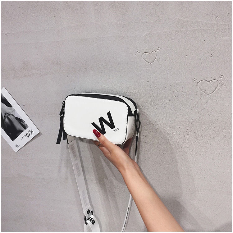 Túi Đeo Chéo Vai Bằng Da Bóng Thời Trang Hàn Quốc Sành Điệu Cho Nữ