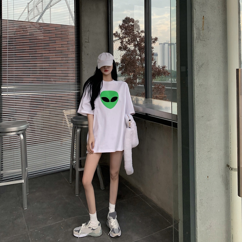 Áo Thun Ngắn Tay Dáng Rộng In Hình Người Ngoài Hành Tinh Xanh Lá Thời Trang Đường Phố Cho Cặp Đôi