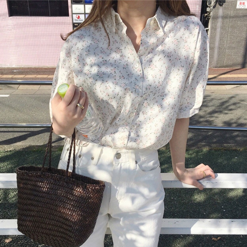 Áo Croptop Tay Ngắn Họa Tiết Hoa Đơn Giản Phong Cách Hàn Quốc Cho Nữ