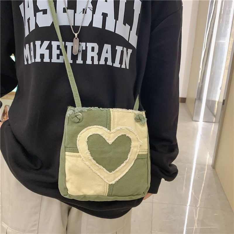 Túi Đeo Chéo Hình Trái Tim Nhỏ Phong Cách Mới 2023