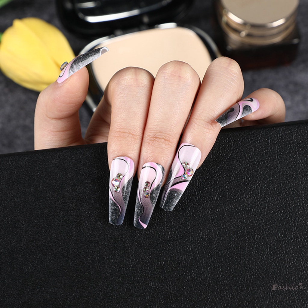 Móng Tay Giả Màu Đen Phong Cách Pháp Thời Trang