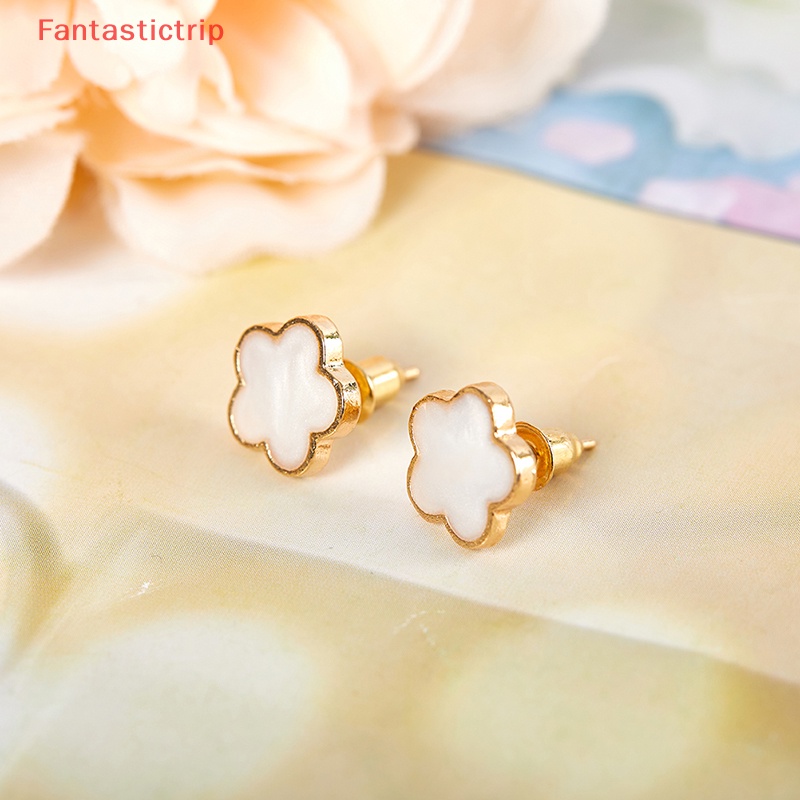 1 Đôi Bông Tai Hình Hoa Trắng Bằng Hợp Kim Thanh Lịch Dành Cho Nữ