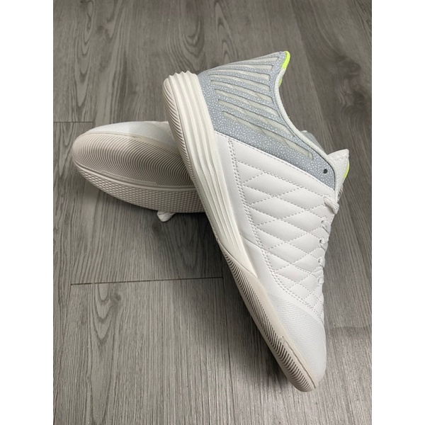 Siêu bền , khâu đế bên trong giày Giày đá bóng Fulsal IC Lunar gato