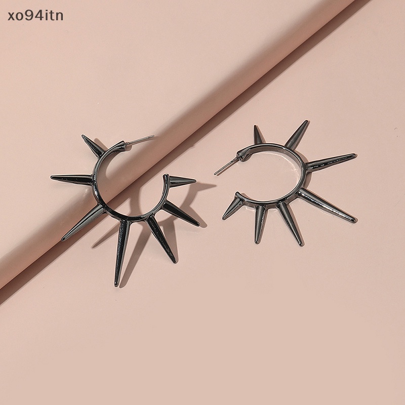 Bông Tai Dạng Vòng Đính Đinh Tán Bằng Kim Loại Phong Cách Hip Hop Punk Thời Trang Âu Mỹ Cho Nữ