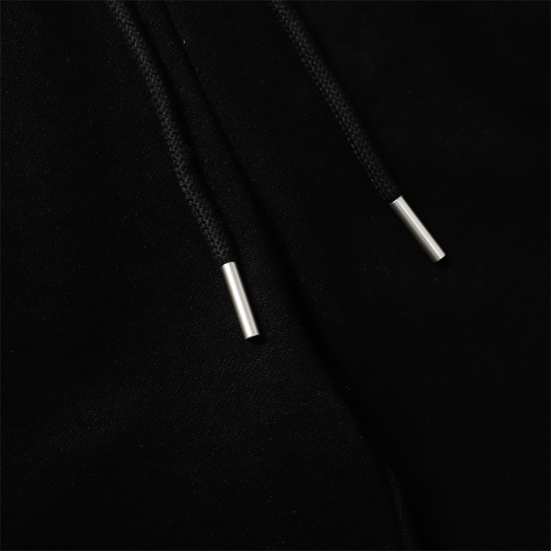 Quần Short Thêu Logo Cổ Điển Có Túi Sau Lưng Mới