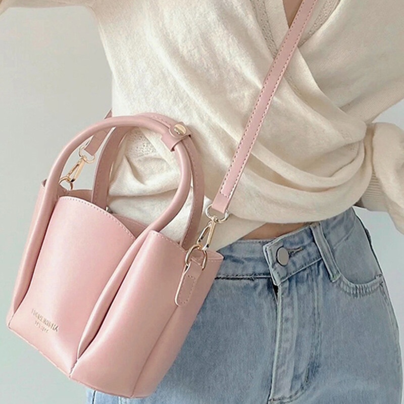 Túi Đeo Chéo Vai Bằng Da Mềm Họa Tiết Hoa Ba Chiều Màu Hồng Cho Nữ