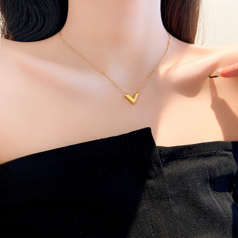 Bộ Vòng cổ + Bông Tai Hình Chữ V Bằng Thép Titanium Màu Vàng Thời Trang Cá Tính