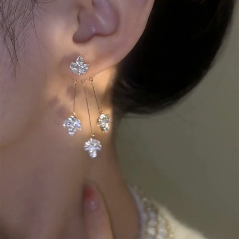 Khuyên Tai Hình Lá Phong Đính Đá Zircon Phối Tua Rua Sang Trọng Thời Trang Cho Nữ
