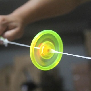 Con quay đồ chơi spinner có dây kéo phát sáng