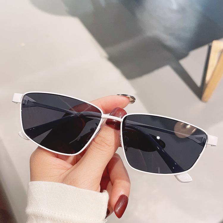 Gọng kim loại nhỏ thời trang âu mỹ kính râm cá nhân mới hip-hop