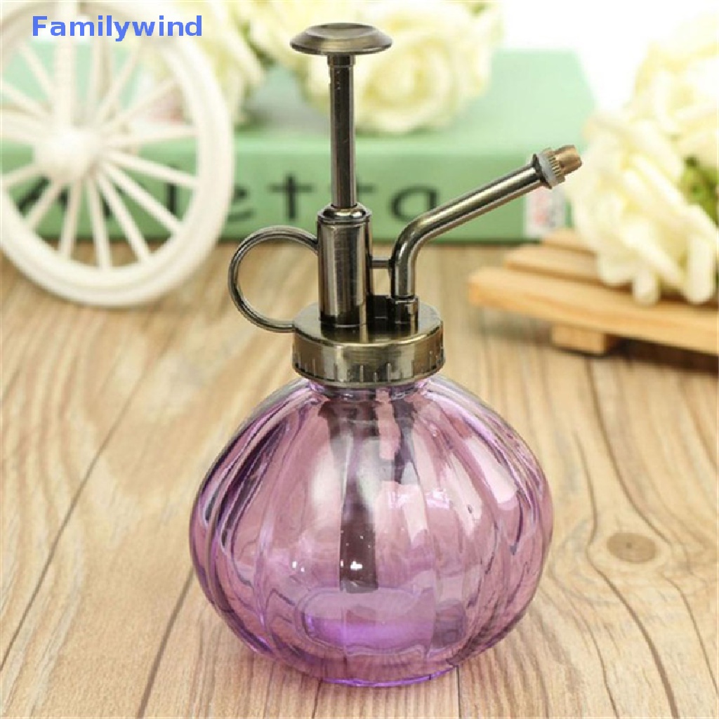 Bình Tưới Cây Kiểu Cổ Điển Độc Đáo Tiện Dụng Cho Sân Vườn