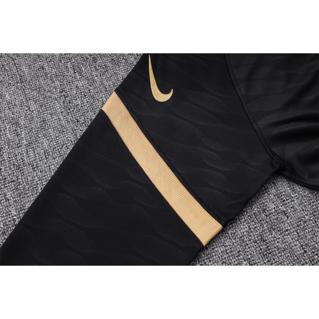 Áo Thun Đá Banh Tay Dài Đội Tuyển Barcelona 2023-2024