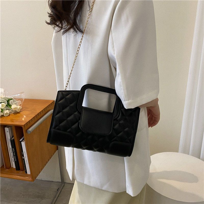 Túi Xách Đeo Chéo Cỡ Nhỏ Phối Dây Xích Thời Trang Nữ Sành Điệu