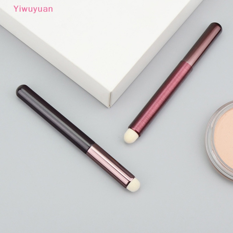 1 Cọ Trang Điểm Môi Đầu Tròn Mini Không Lem