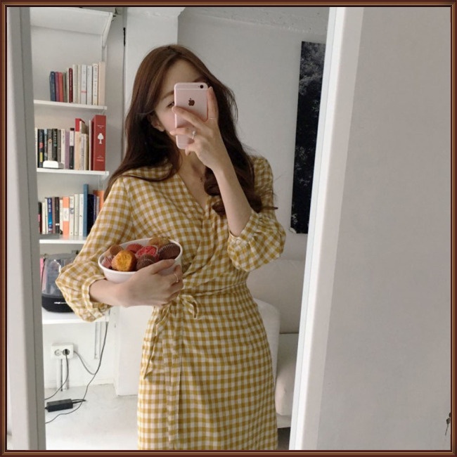 Đầm Midi Ôm Eo Cổ Chữ V In Họa Tiết Kẻ Sọc Thời Trang Lãng Mạn Cho Nữ