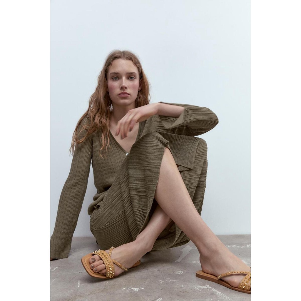 Giày Sandal Đế Bằng Đính Đinh Tán Thời Trang Mùa Hè Za2023