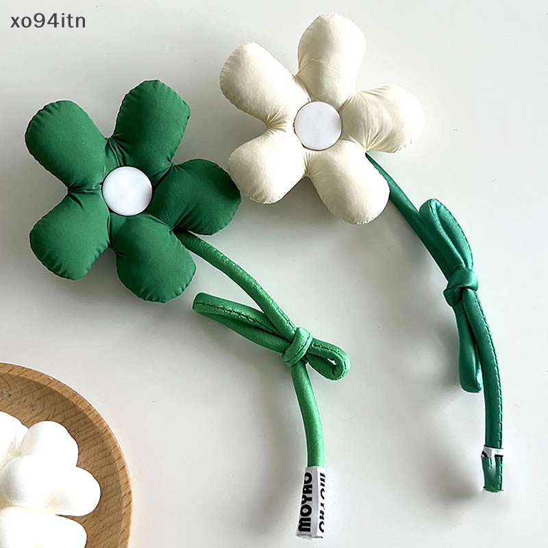 Ghim Cài Áo Hình Hoa Dễ Thương