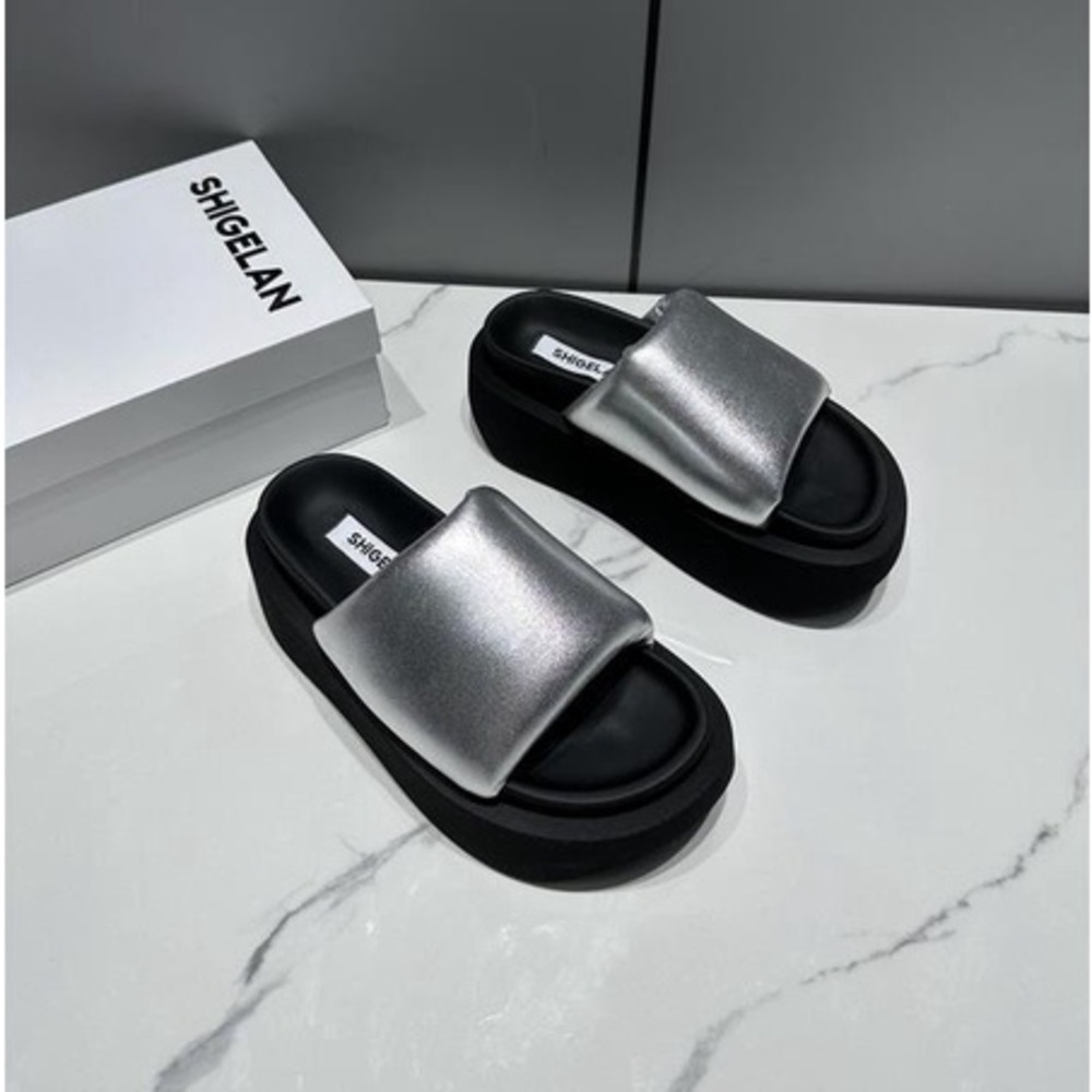 ✨Sandal Đế Phẳng Dày Dặn Phong Cách Châu Âu Thời Trang Mùa Hè 2023 Mới Cho Nữ