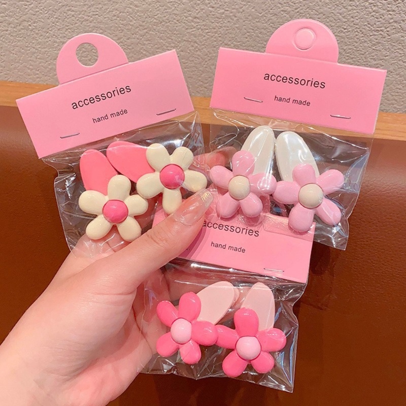 Set 2 Kẹp Tóc Hình Bông Hoa Nhiều Màu Sắc Bằng Acrylic Dành Cho Nữ