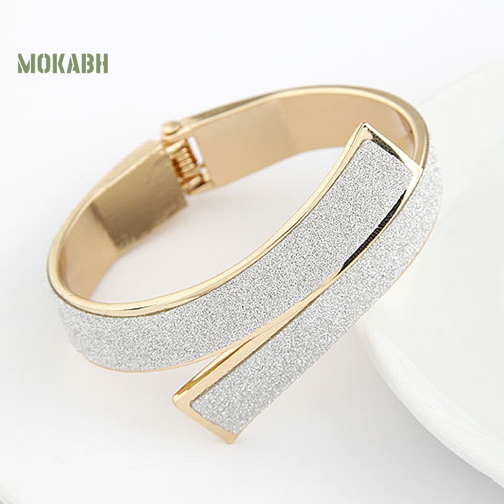 Vòng Tay Hợp Kim Kiểu Dáng Đơn Giản Thời Trang Cho Nữ