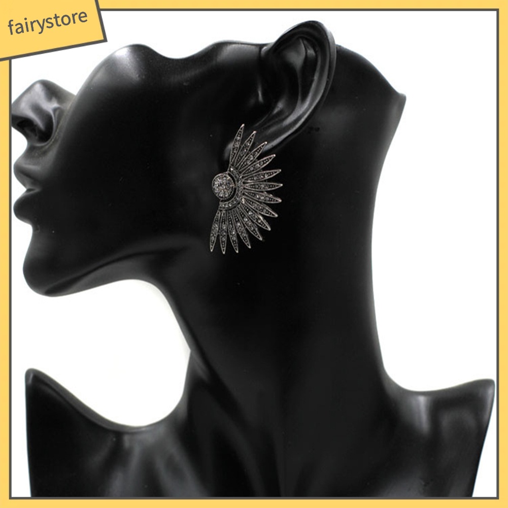 Bông Tai Hình Cánh Vỏ Sò Đính Đá Sang Trọng