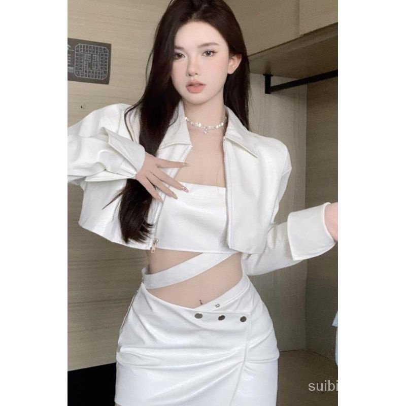 Hàng Có Sẵn Giao Hàng Nhanh Chóng Hàng Có Sẵn Áo Khoác Da Dáng Ôm Eo Cao Phong Cách Mới Mùa Thu Mát Mẻ Quyến Rũ Cho Nữ R8AH