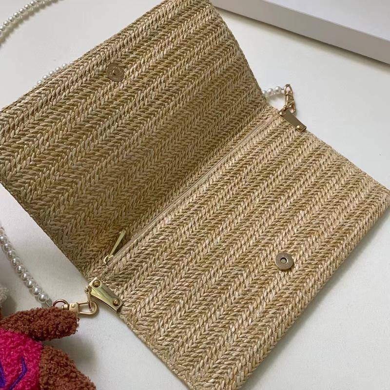 Túi Đeo Vai Thêu logo D Đính Ngọc Trai Phối Dây Xích Thời Trang