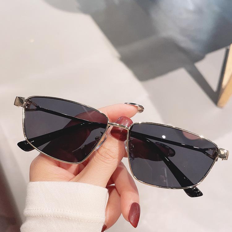 Gọng kim loại nhỏ thời trang âu mỹ kính râm cá nhân mới hip-hop