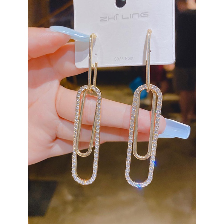 Khuyên Tai Nữ Trang Dáng Dài Tạo Hình Độc Đáo