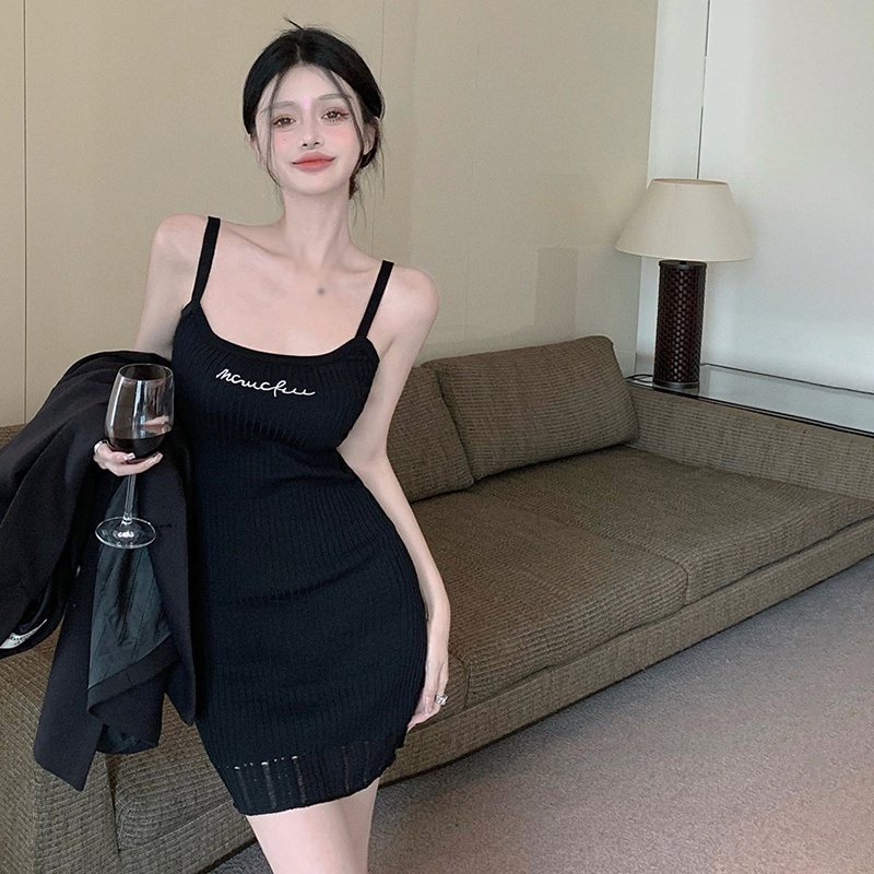 Đầm Dệt Kim Sát Nách Thêu Chữ Kiểu Hàn Quốc Xinh Xắn Cho Nữ