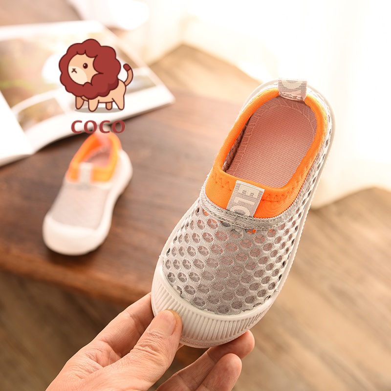 Giày Lưới Rỗng Thoáng Khí Đế Mềm Màu Kẹo Khử Mùi Chống Trượt Mùa Hè Cho Bé Gái